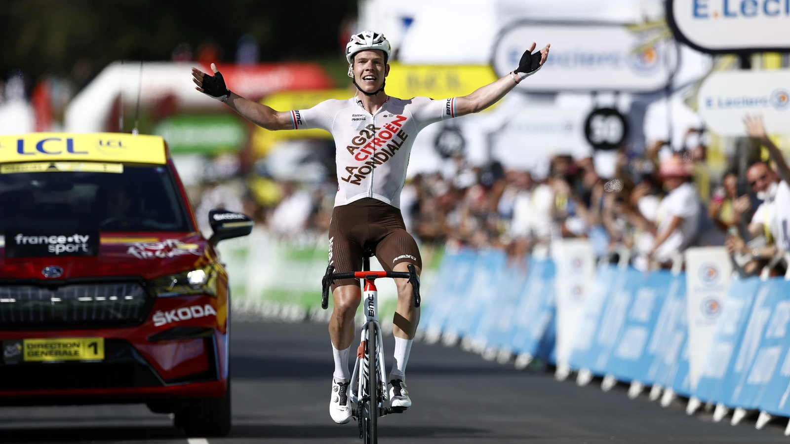 jungels-exhibe-poniendo-guinda-escapada-solitario-60-pogacar-mantiene-liderato_97