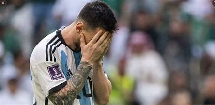 LLORA ARGENTINA